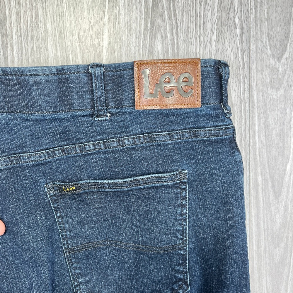 Lee Extreme Motion Athletic Fit Tapered Leg Jeans Mens 40x32 Dark Wash EUC - Picture 1 of 7